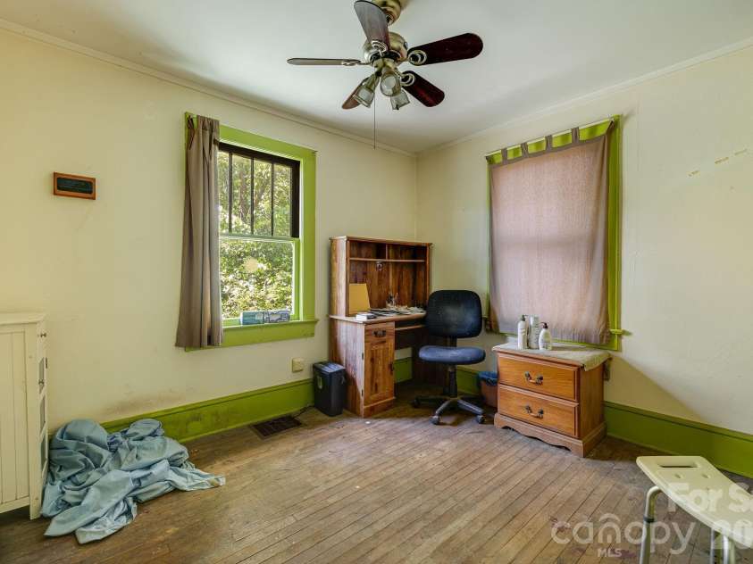 105 Liberty Street, Asheville, NC 28803.  MLS# CAR4382011, YatesRealty ID 26616. 