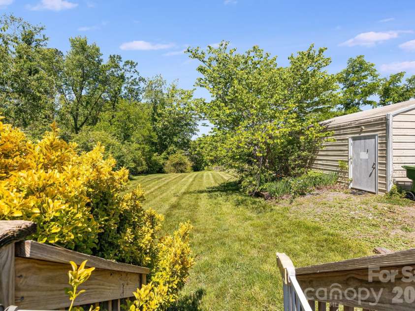 105 Liberty Street, Asheville, NC 28803.  MLS# CAR4382011, YatesRealty ID 26616. 