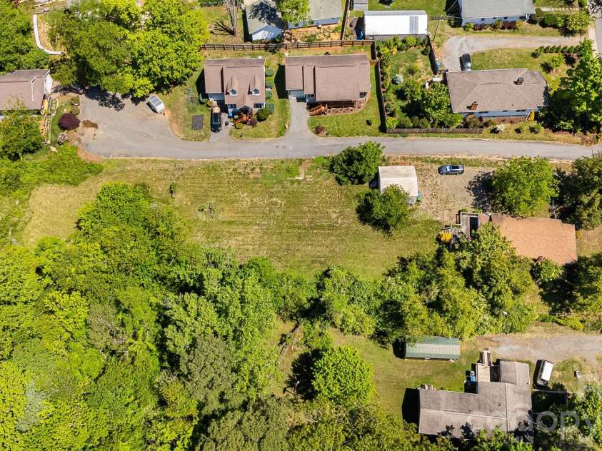 105 Liberty Street, Asheville, NC 28803.  MLS# CAR4382011, YatesRealty ID 26616. 