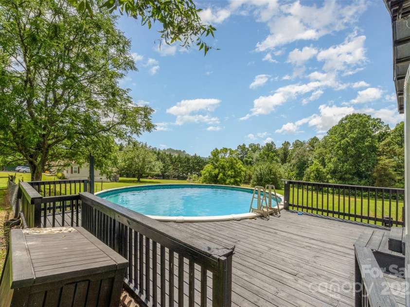 1164 Bradford Mountain Road, Lenoir, NC 28645.  MLS# CAR4278631, YatesRealty ID 26617. 