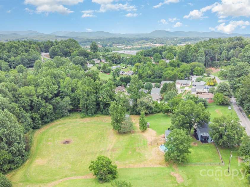 1164 Bradford Mountain Road, Lenoir, NC 28645.  MLS# CAR4278631, YatesRealty ID 26617. 