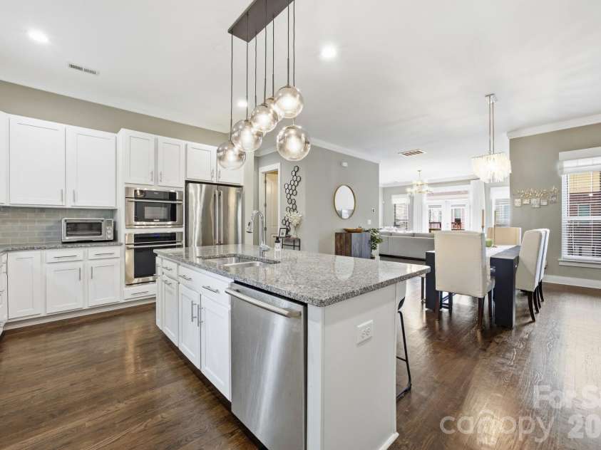 863 Academy Street, Charlotte, NC 28205.  MLS# CAR4380828, YatesRealty ID 26617. 