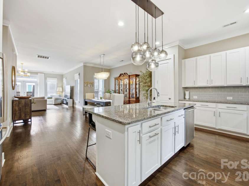 863 Academy Street, Charlotte, NC 28205.  MLS# CAR4380828, YatesRealty ID 26617. 