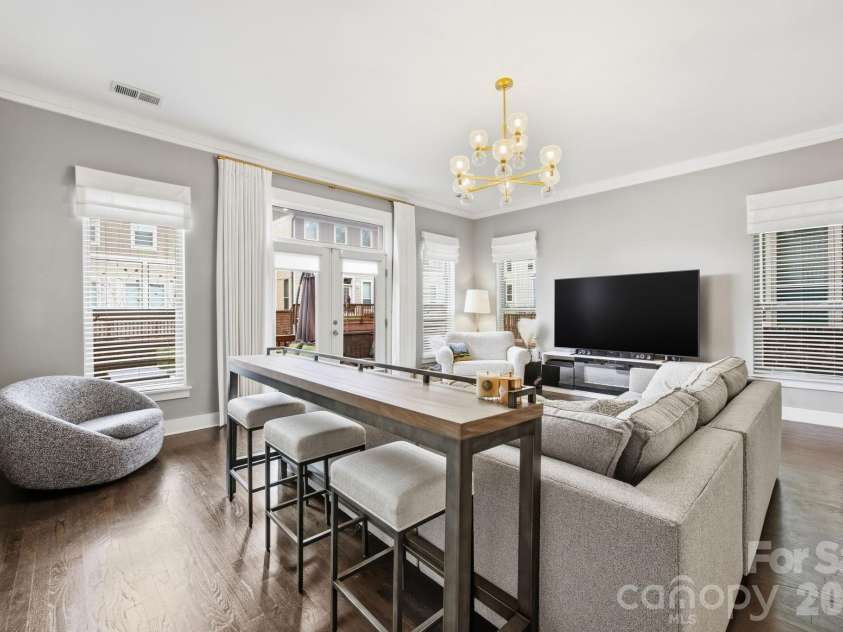 863 Academy Street, Charlotte, NC 28205.  MLS# CAR4380828, YatesRealty ID 26617. 