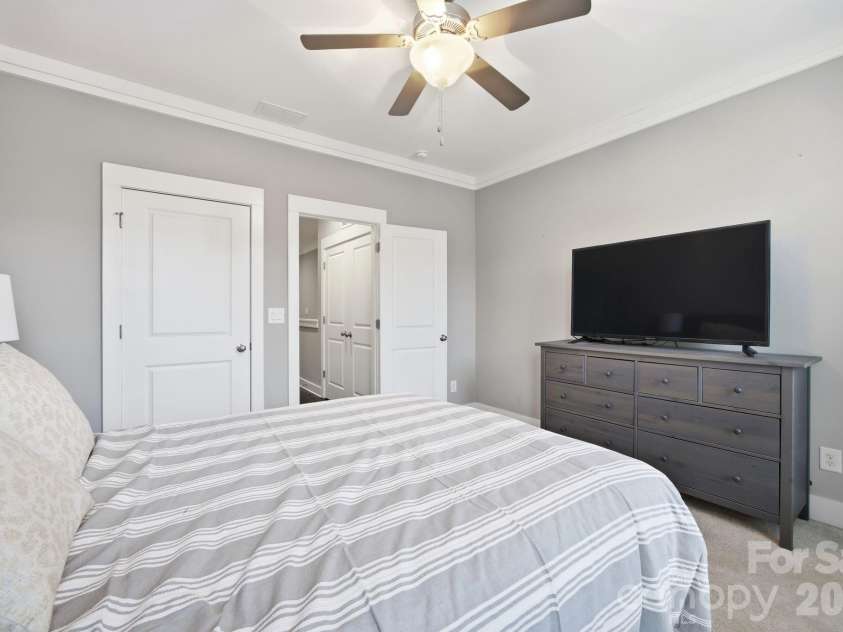 863 Academy Street, Charlotte, NC 28205.  MLS# CAR4380828, YatesRealty ID 26617. 