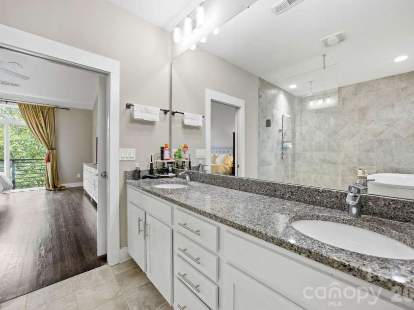 863 Academy Street, Charlotte, NC 28205.  MLS# CAR4380828, YatesRealty ID 26617. Primary Bathroom