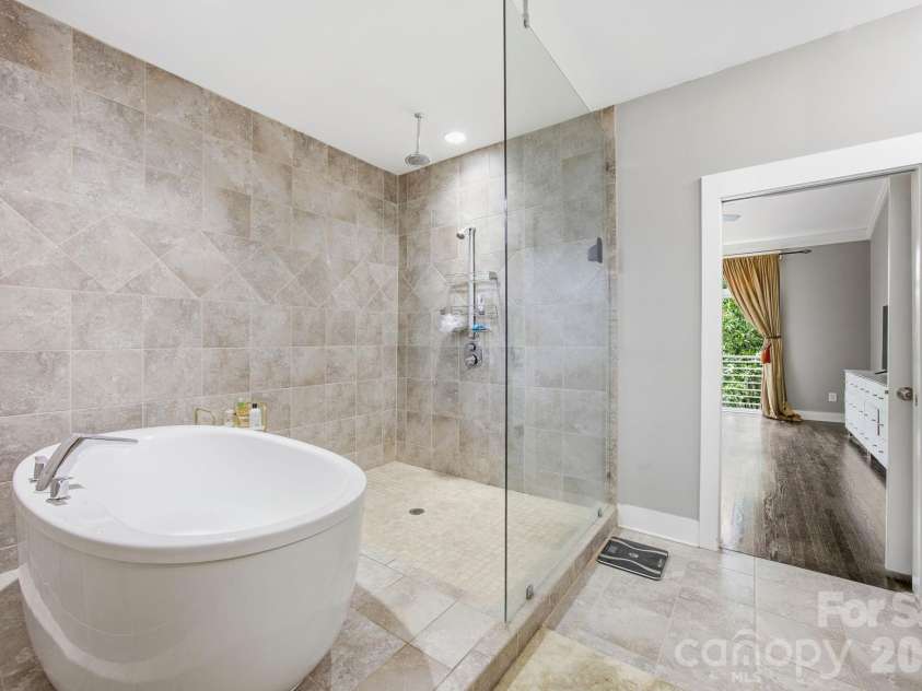 863 Academy Street, Charlotte, NC 28205.  MLS# CAR4380828, YatesRealty ID 26617. Primary Bathroom