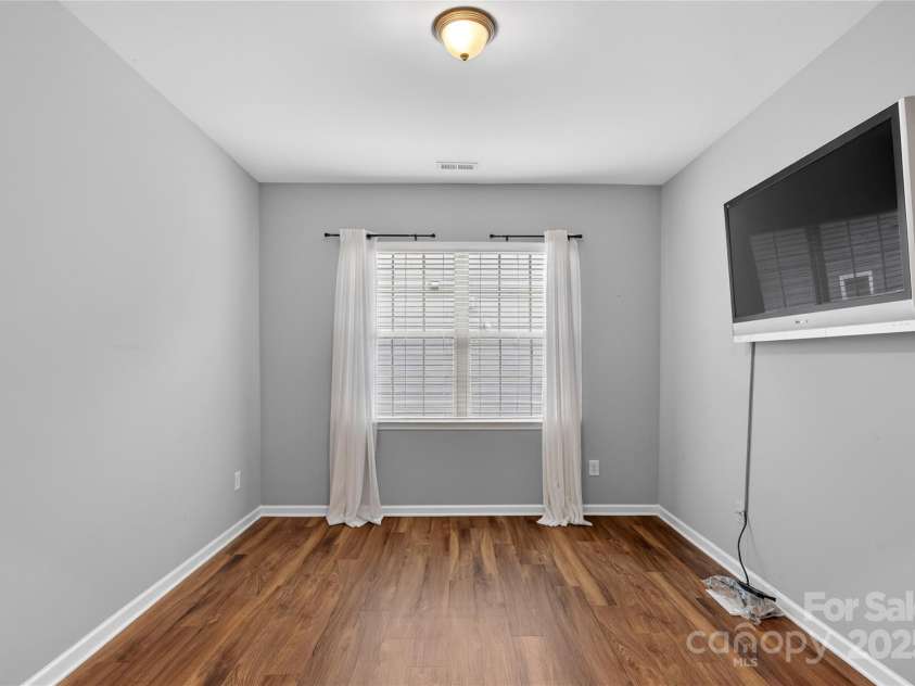 4057 Channel Islands Way, Lancaster, SC 29720.  MLS# CAR4292453, YatesRealty ID 2662. Office/Flex space