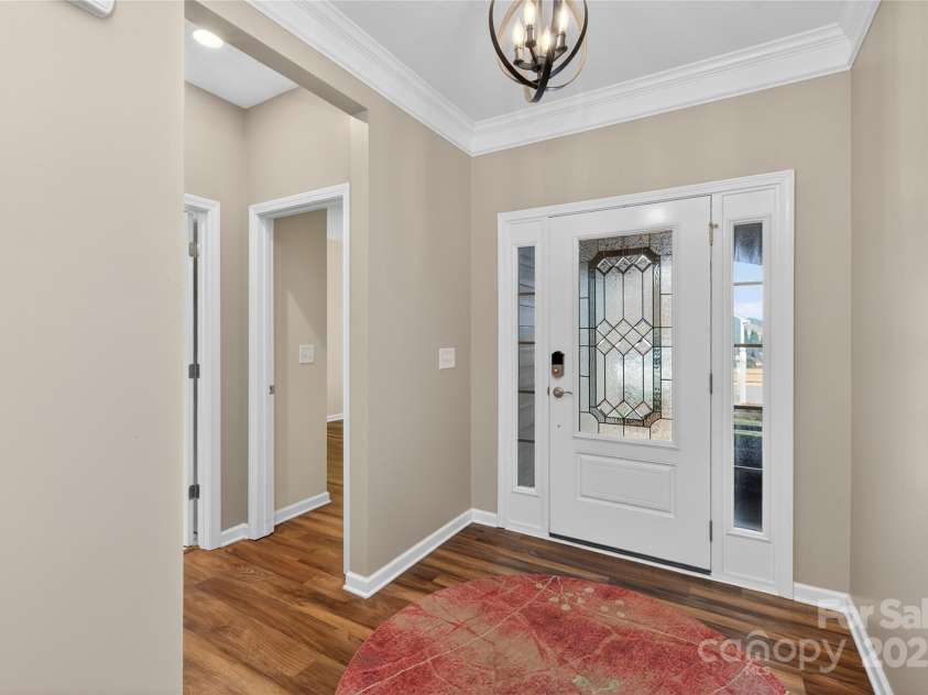 4057 Channel Islands Way, Lancaster, SC 29720.  MLS# CAR4292453, YatesRealty ID 2662. Spacious foyer