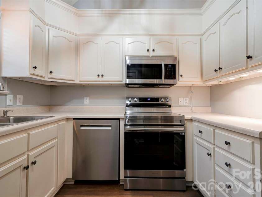 174 Columns Circle, Shelby, NC 28150.  MLS# CAR4353329, YatesRealty ID 26620. 