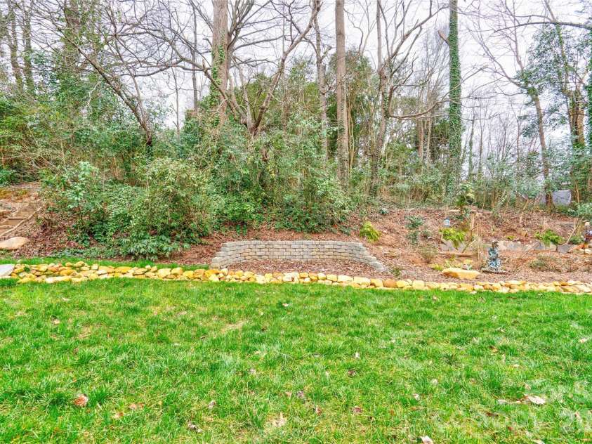 174 Columns Circle, Shelby, NC 28150.  MLS# CAR4353329, YatesRealty ID 26620. 