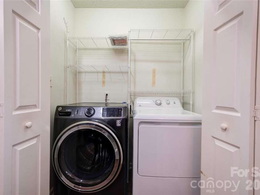 174 Columns Circle, Shelby, NC 28150.  MLS# CAR4353329, YatesRealty ID 26620. Laundry Room