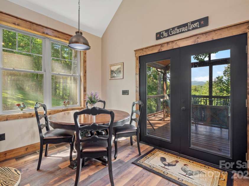 211 Wimbledon Court, Leicester, NC 28748.  MLS# CAR4282560, YatesRealty ID 26621. 