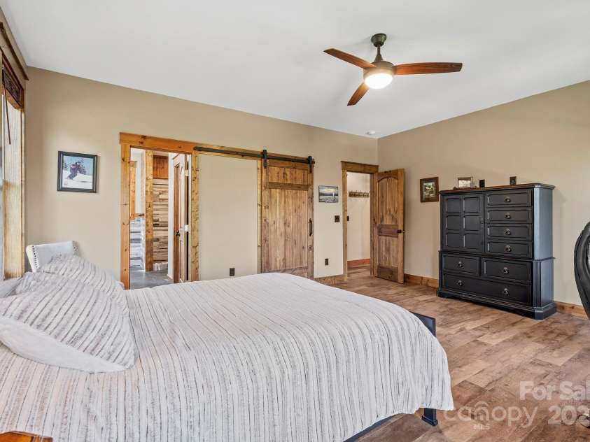 211 Wimbledon Court, Leicester, NC 28748.  MLS# CAR4282560, YatesRealty ID 26621. 
