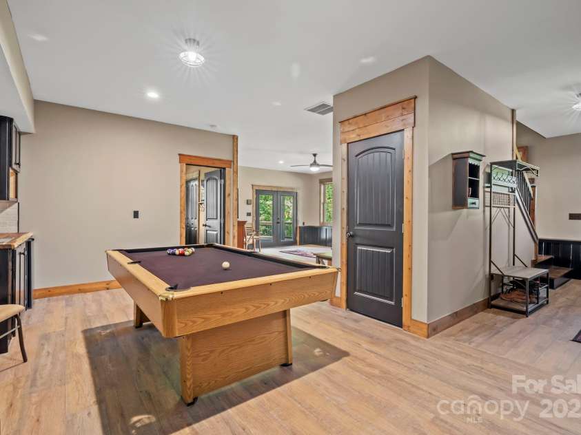 211 Wimbledon Court, Leicester, NC 28748.  MLS# CAR4282560, YatesRealty ID 26621. 