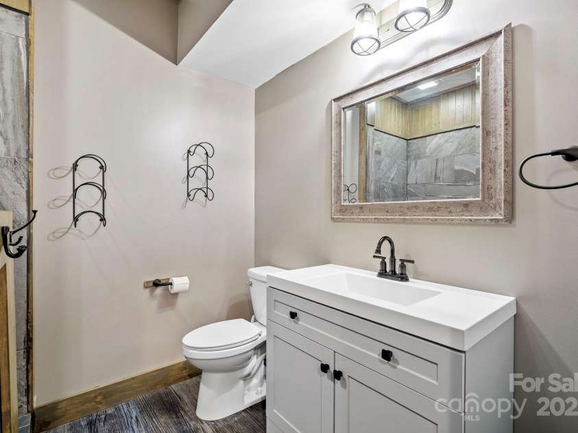 211 Wimbledon Court, Leicester, NC 28748.  MLS# CAR4282560, YatesRealty ID 26621. 