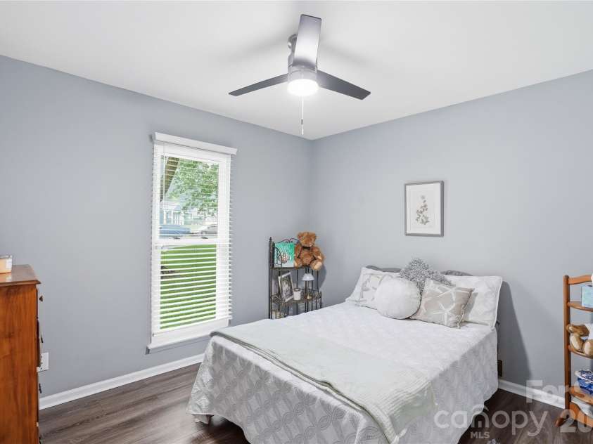 6804 Delta Lake Drive, Charlotte, NC 28215.  MLS# CAR4383596, YatesRealty ID 26621. Bedroom 2