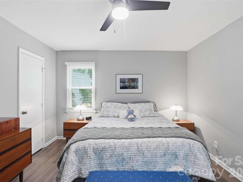 6804 Delta Lake Drive, Charlotte, NC 28215.  MLS# CAR4383596, YatesRealty ID 26621. Primary bedroom