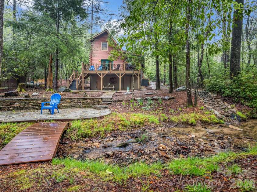 1040 Soquili Drive, Brevard, NC 28712.  MLS# CAR4353292, YatesRealty ID 26622. 