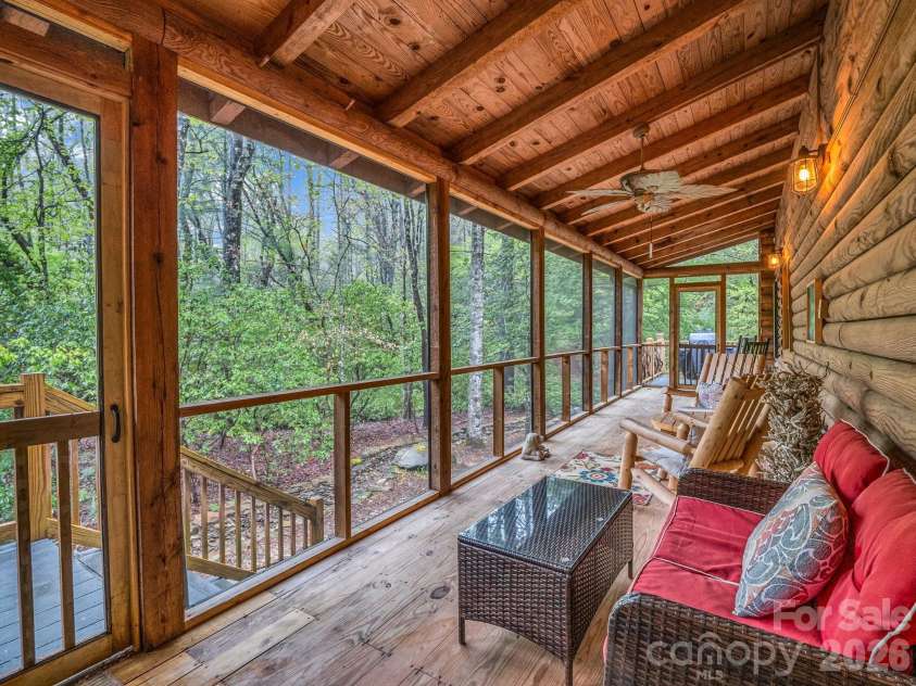 1040 Soquili Drive, Brevard, NC 28712.  MLS# CAR4353292, YatesRealty ID 26622. 