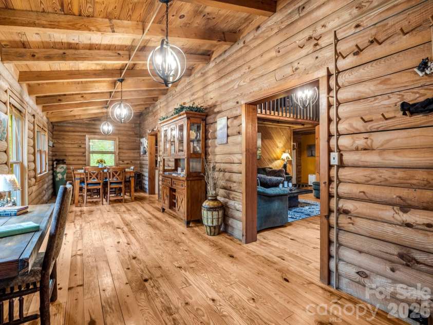 1040 Soquili Drive, Brevard, NC 28712.  MLS# CAR4353292, YatesRealty ID 26622. 