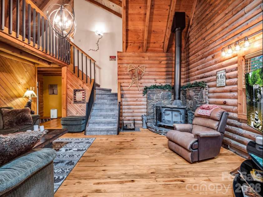 1040 Soquili Drive, Brevard, NC 28712.  MLS# CAR4353292, YatesRealty ID 26622. 