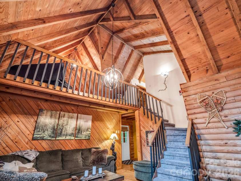 1040 Soquili Drive, Brevard, NC 28712.  MLS# CAR4353292, YatesRealty ID 26622. 