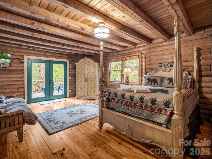 1040 Soquili Drive, Brevard, NC 28712.  MLS# CAR4353292, YatesRealty ID 26622. 