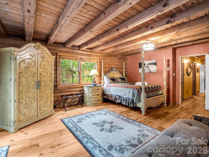 1040 Soquili Drive, Brevard, NC 28712.  MLS# CAR4353292, YatesRealty ID 26622. 