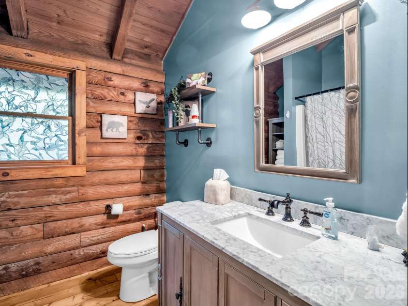 1040 Soquili Drive, Brevard, NC 28712.  MLS# CAR4353292, YatesRealty ID 26622. 