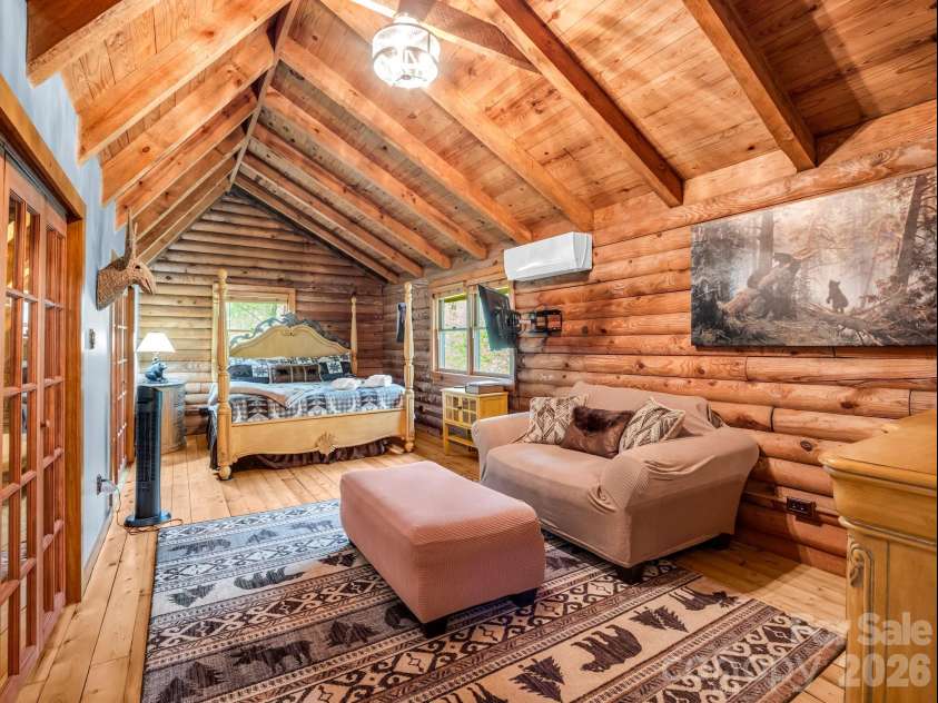 1040 Soquili Drive, Brevard, NC 28712.  MLS# CAR4353292, YatesRealty ID 26622. 