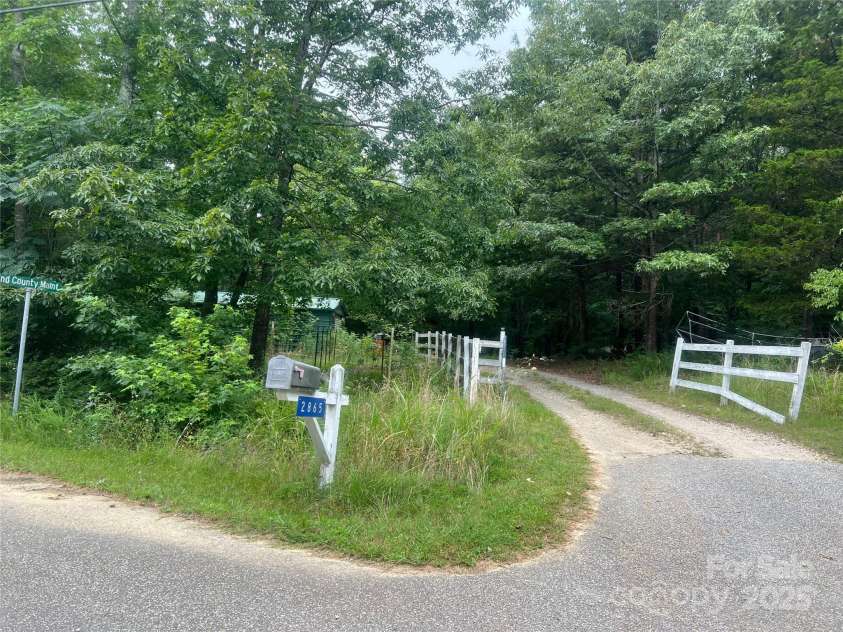 2865 Carmel Court, York, SC 29745.  MLS# CAR4281256, YatesRealty ID 26622. 