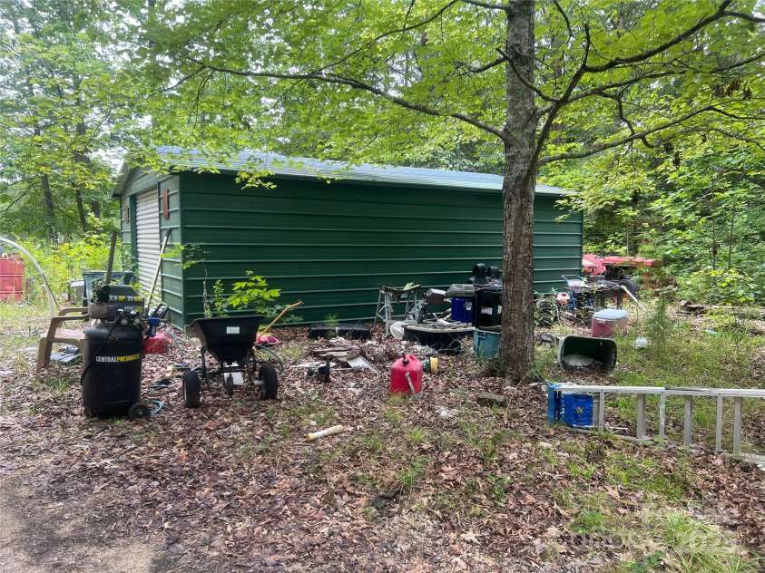 2865 Carmel Court, York, SC 29745.  MLS# CAR4281256, YatesRealty ID 26622. 