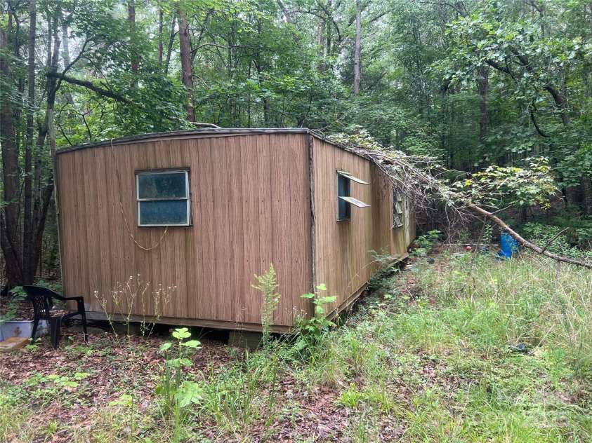 2865 Carmel Court, York, SC 29745.  MLS# CAR4281256, YatesRealty ID 26622. 