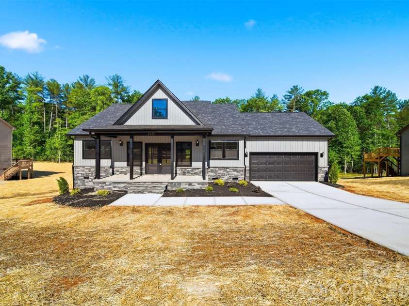 2430 Kimberly Avenue, Morganton, NC 28655.  MLS# CAR4373215, YatesRealty ID 26623. 