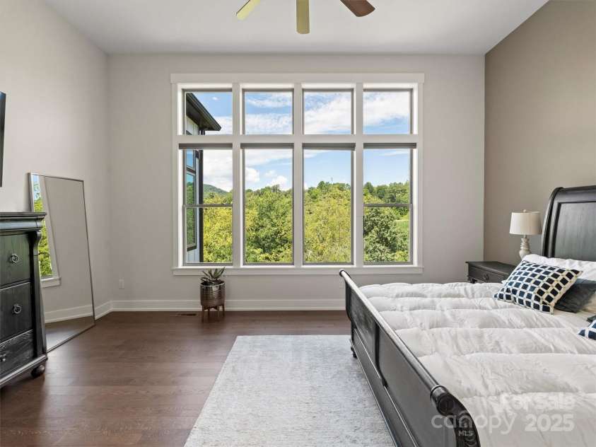 465 Daniel Circle Drive, Mills River, NC 28759.  MLS# CAR4310698, YatesRealty ID 26623. 