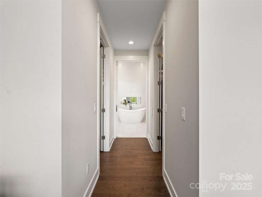 465 Daniel Circle Drive, Mills River, NC 28759.  MLS# CAR4310698, YatesRealty ID 26623. 