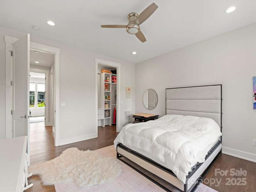 465 Daniel Circle Drive, Mills River, NC 28759.  MLS# CAR4310698, YatesRealty ID 26623. 