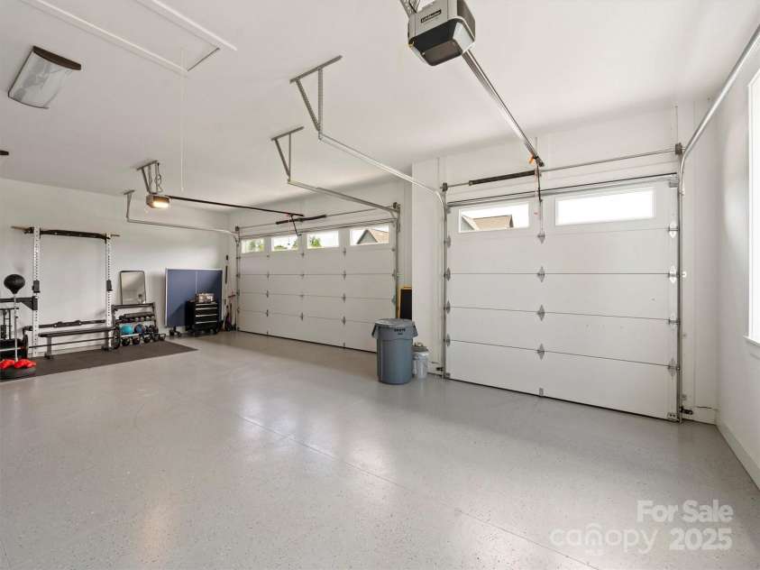 465 Daniel Circle Drive, Mills River, NC 28759.  MLS# CAR4310698, YatesRealty ID 26623. 