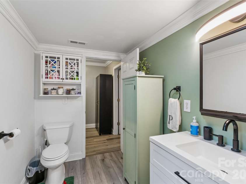 170 Scotts Creek Road, Statesville, NC 28625.  MLS# CAR4381573, YatesRealty ID 26624. 