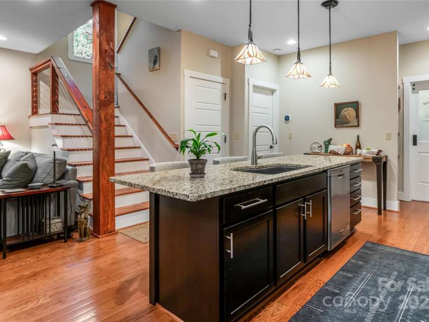 51, 51B Westover Drive, Asheville, NC 28801.  MLS# CAR4282471, YatesRealty ID 26624. 