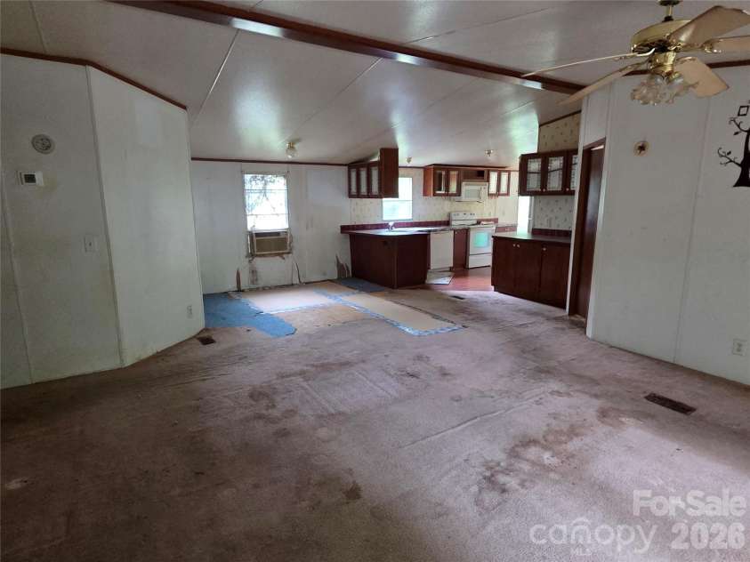 4 Boyer Drive, Black Mountain, NC 28711.  MLS# CAR4385462, YatesRealty ID 26625. Needs lots of work