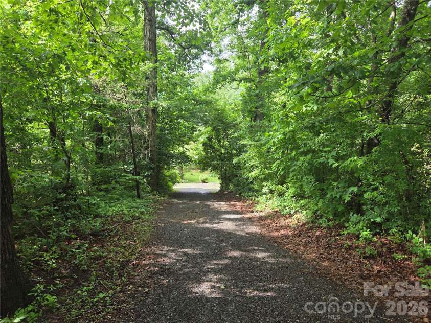 4 Boyer Drive, Black Mountain, NC 28711.  MLS# CAR4385462, YatesRealty ID 26625. Private Entrance