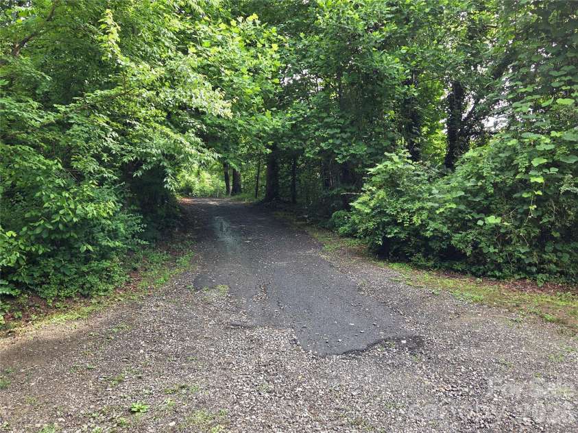 4 Boyer Drive, Black Mountain, NC 28711.  MLS# CAR4385462, YatesRealty ID 26625. Thanks for looking!
