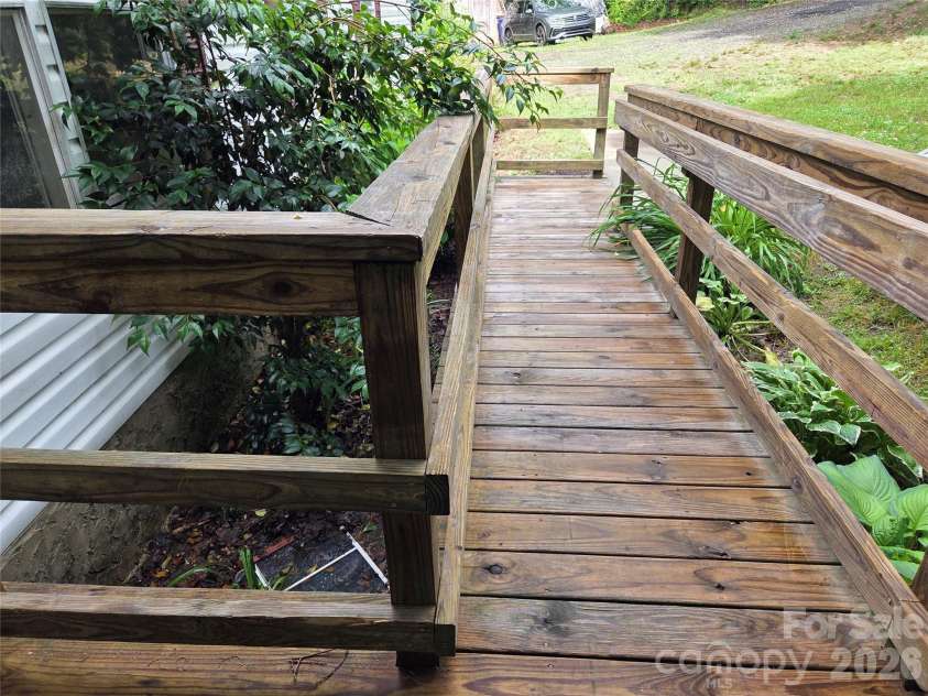 4 Boyer Drive, Black Mountain, NC 28711.  MLS# CAR4385462, YatesRealty ID 26625. Wheelchair ramp
