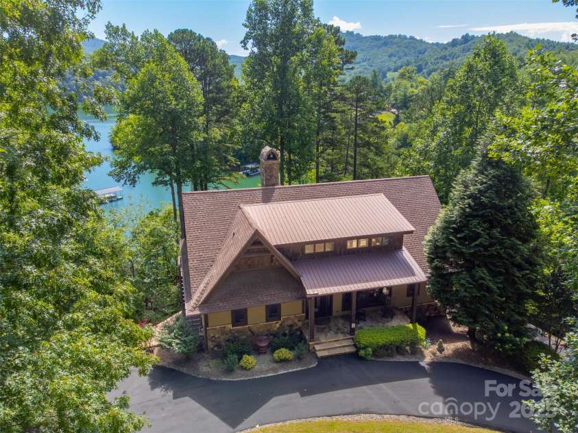 540 Rocky Bluff Drive, Bryson City, NC 28713.  MLS# CAR4283060, YatesRealty ID 26626. 