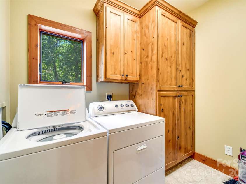 540 Rocky Bluff Drive, Bryson City, NC 28713.  MLS# CAR4283060, YatesRealty ID 26626. 