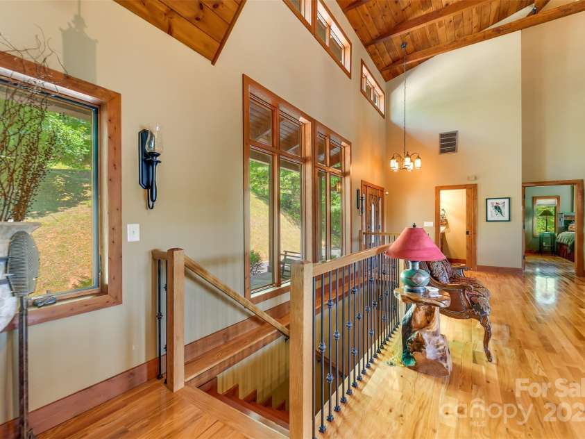 540 Rocky Bluff Drive, Bryson City, NC 28713.  MLS# CAR4283060, YatesRealty ID 26626. 