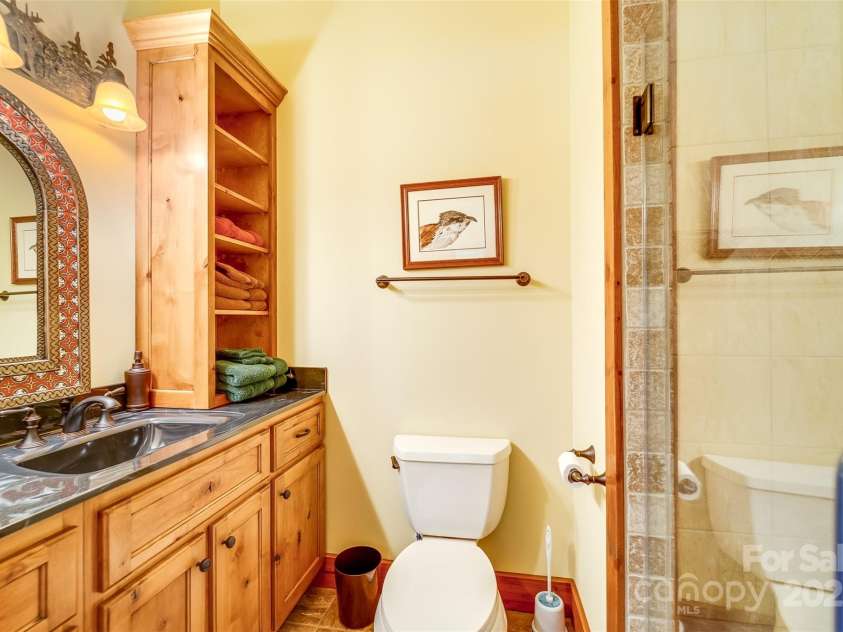 540 Rocky Bluff Drive, Bryson City, NC 28713.  MLS# CAR4283060, YatesRealty ID 26626. 