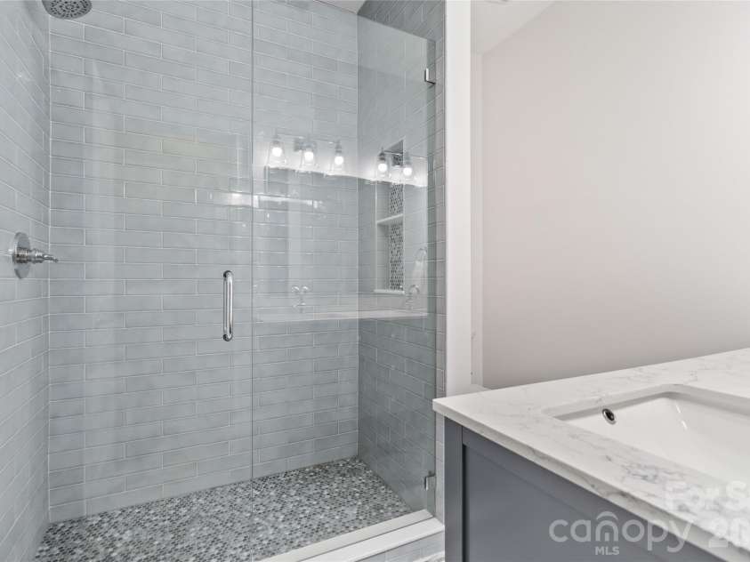 6526 Saint John Lane, Charlotte, NC 28210.  MLS# CAR4380627, YatesRealty ID 26626. 